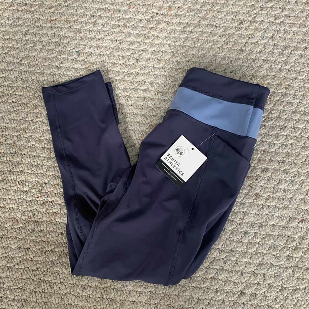 Senita athletics Capri with side pockets